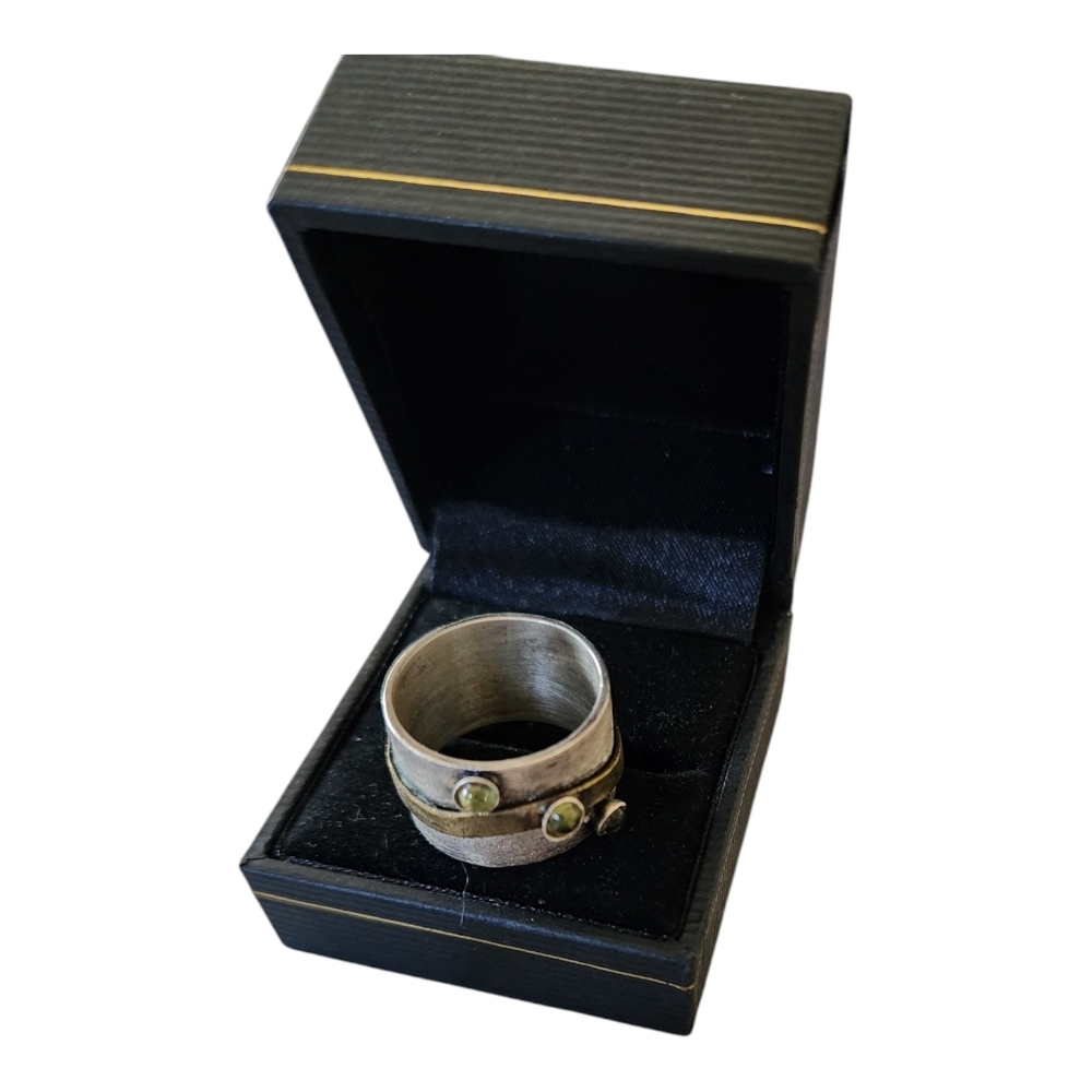 Vintage Artisan Spinner Ring With Peridot Size 9-9.5